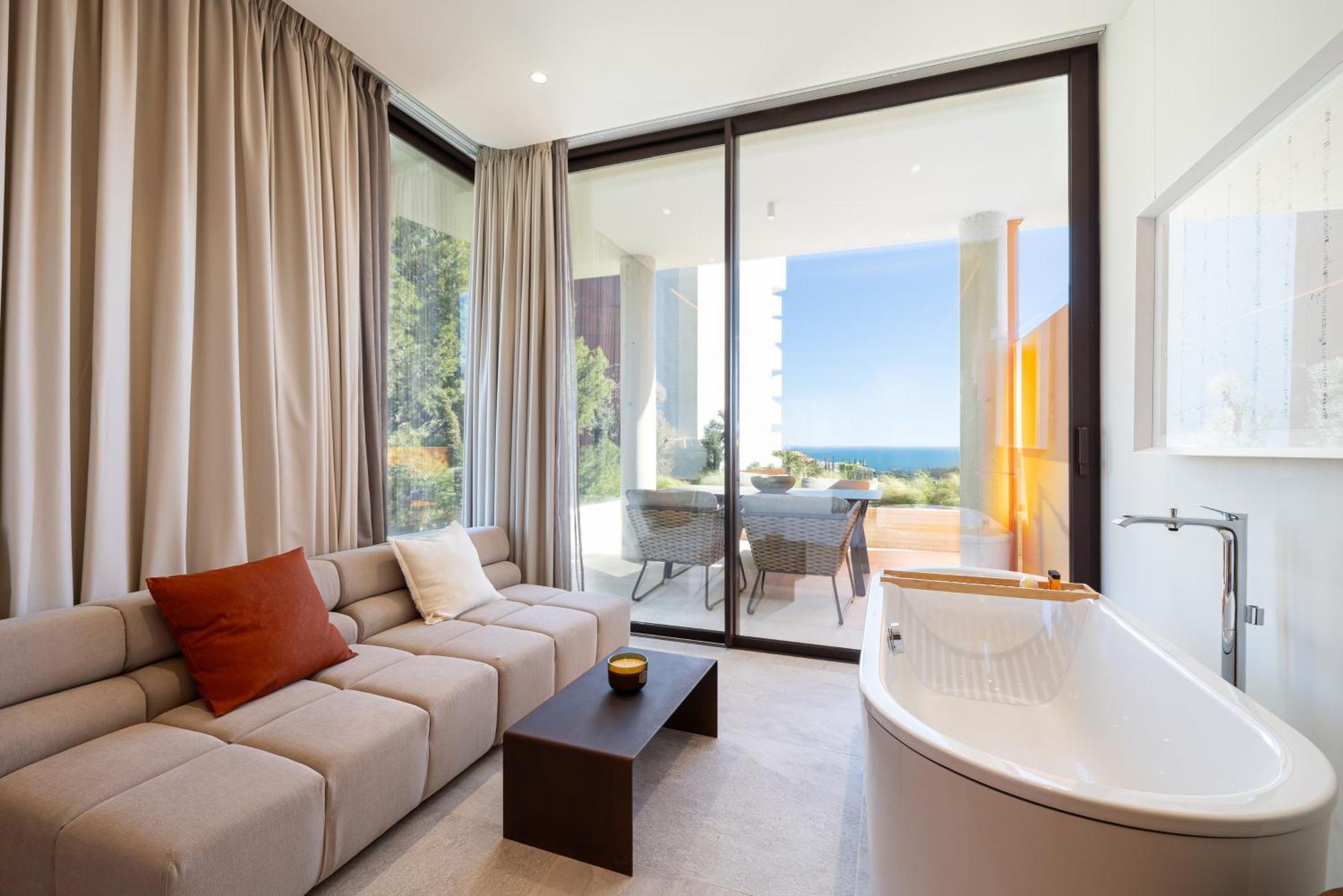 Leiro Residences Фуэнхирола Экстерьер фото